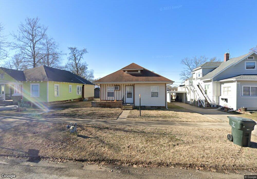 211 E Will Rogers Blvd, Claremore, OK 74017 - photo 1