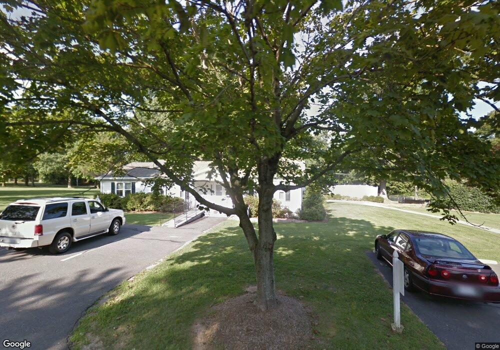 4401 Burke Station Rd, Fairfax, VA 22032 - photo 1