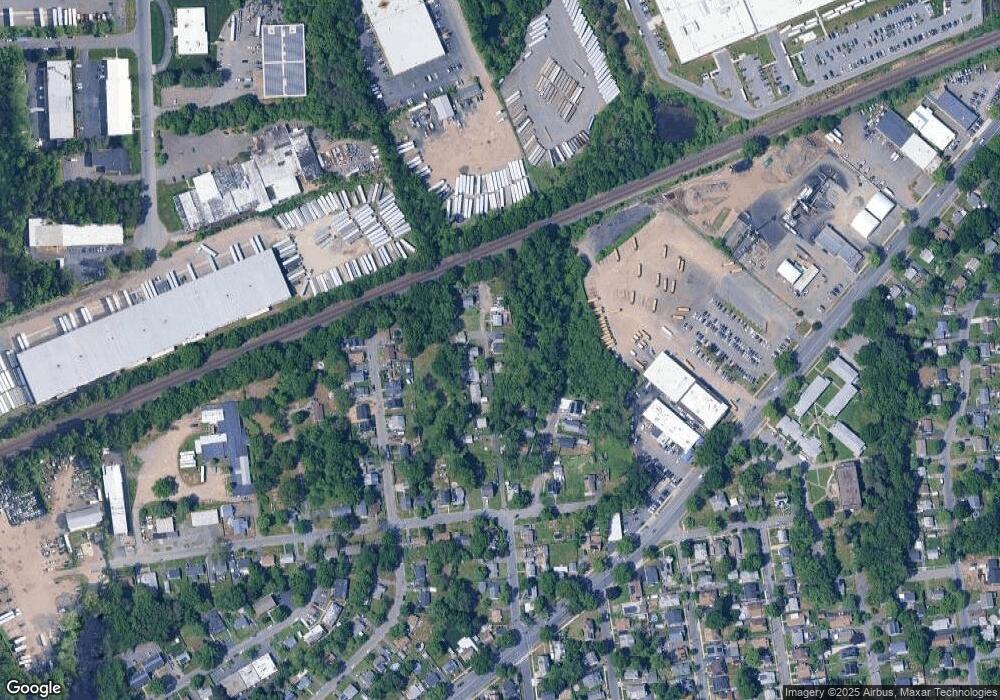 51 Kings Ln, Springfield, MA 01109 - photo 1