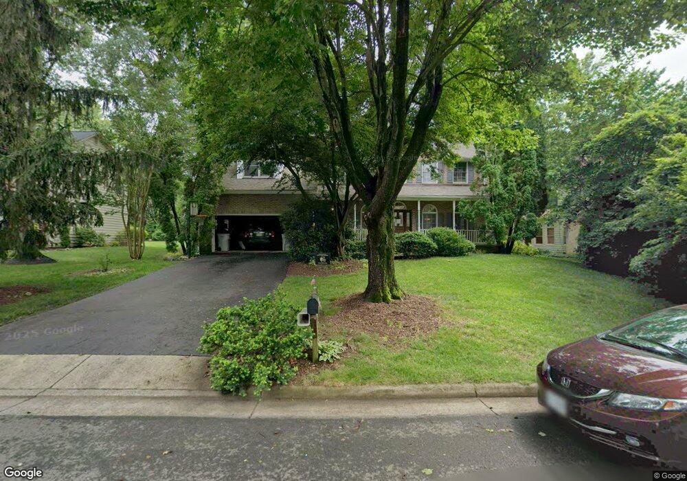 12719 Heatherford Place, Fairfax, VA 22030 - photo 1