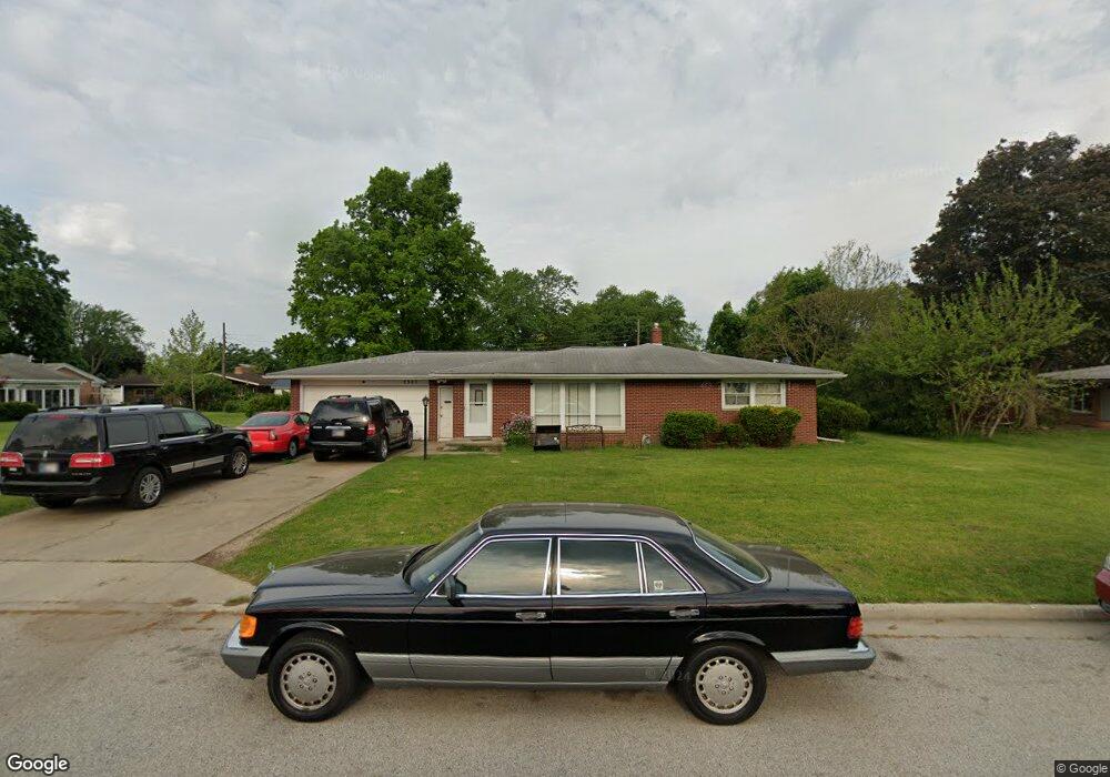 2305 Hawthorne Dr, Elkhart, IN 46517 - photo 1