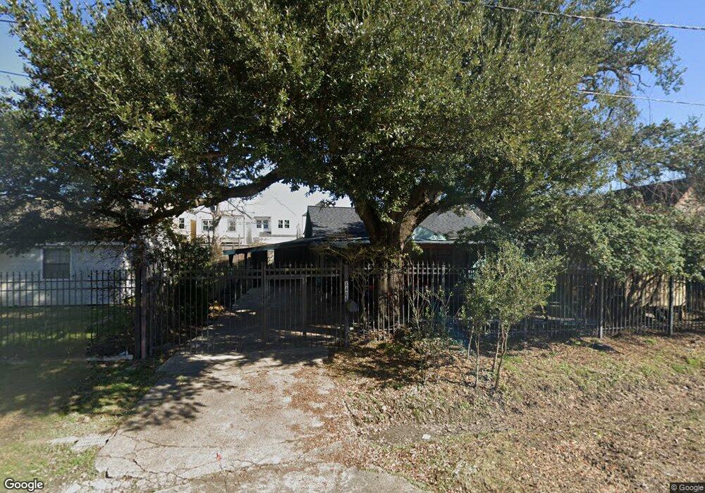 8406 Helmers St, Houston, TX 77022 - photo 1