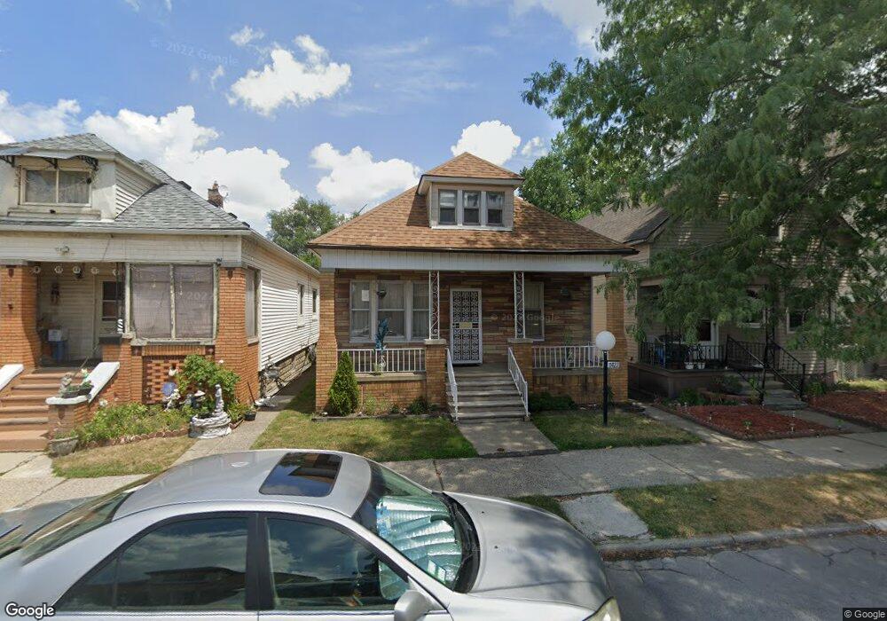 11422 Mitchell St, HamtraMcK, MI 48212 - photo 1