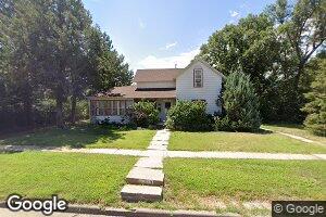 529 W 8th St, Larned, KS 67550
