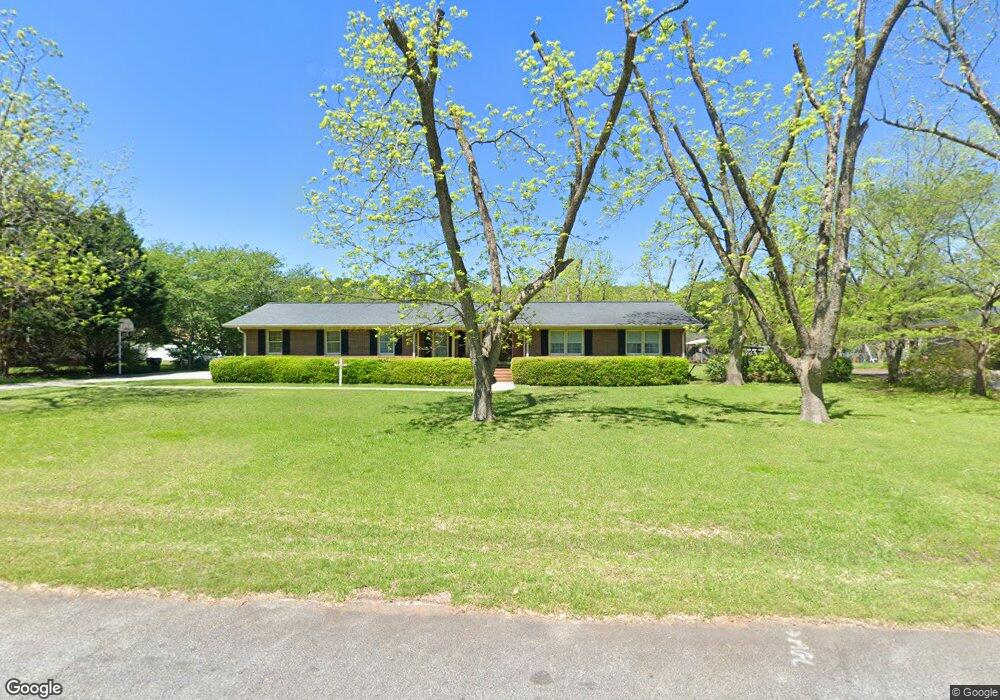 131 Laurel Dr, Barnesville, GA 30204 - photo 1