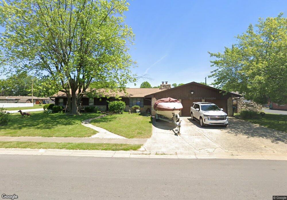 605 Simmons St, Plainfield, IN 46168 - photo 1