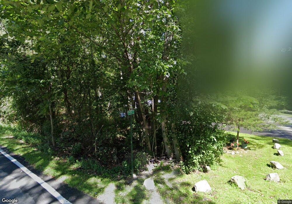 4 Shaker Ct, Wallkill, NY 12589 - photo 1