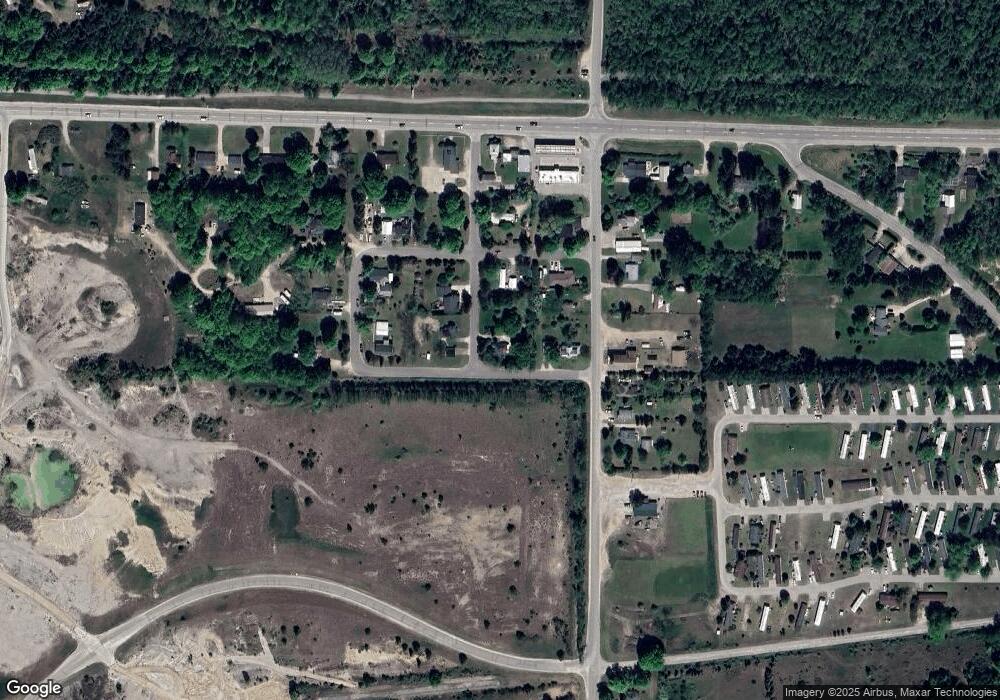 10516 Seneca Ave, Charlevoix, MI 49720 - photo 1