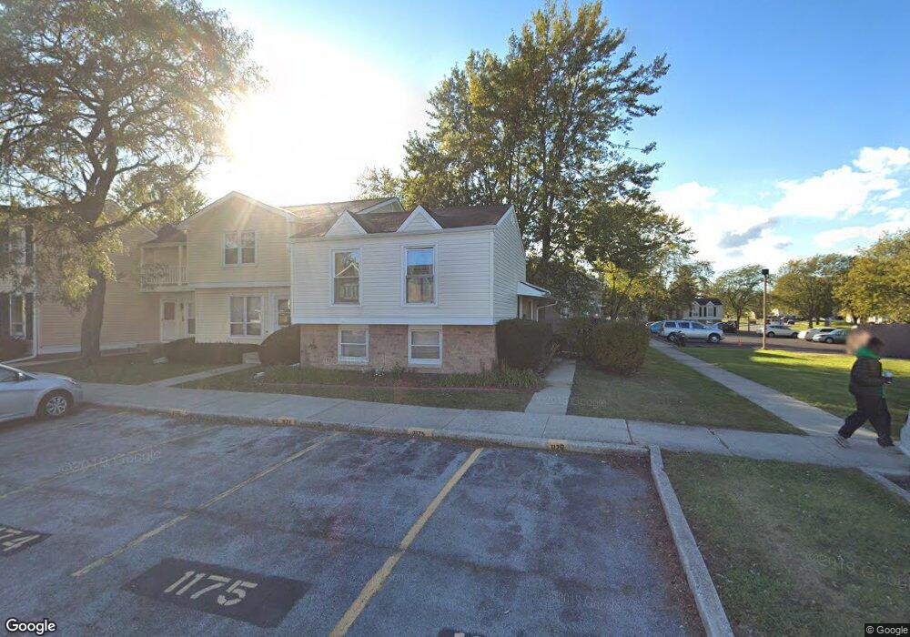 1176 Williamsburg Rd, Country Club Hills, IL 60478 - photo 1