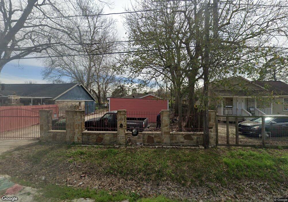 2508 Creston Dr, Houston, TX 77026 - photo 1