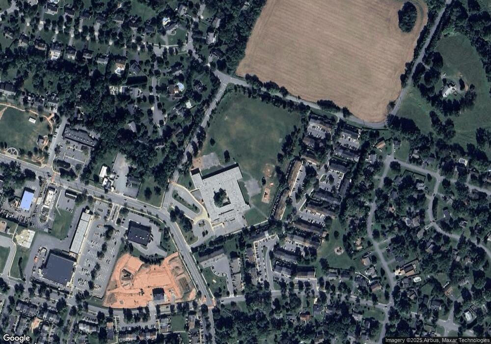 19565 Fisher Ave, Poolesville, MD 20837 - photo 1