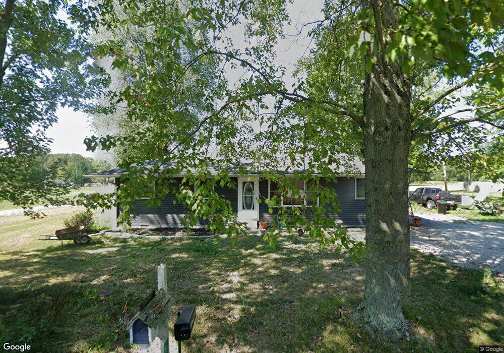 5404 S Vine St, Columbus, IN 47201 - photo 1