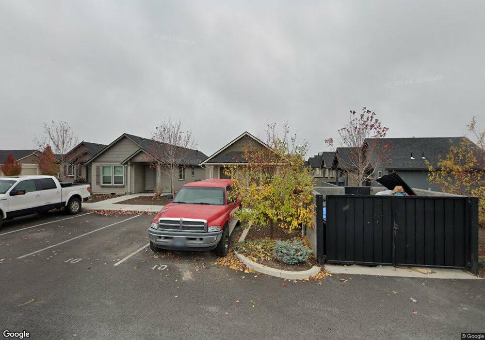 1510 SW 36th Loop, Redmond, OR 97756 - photo 1