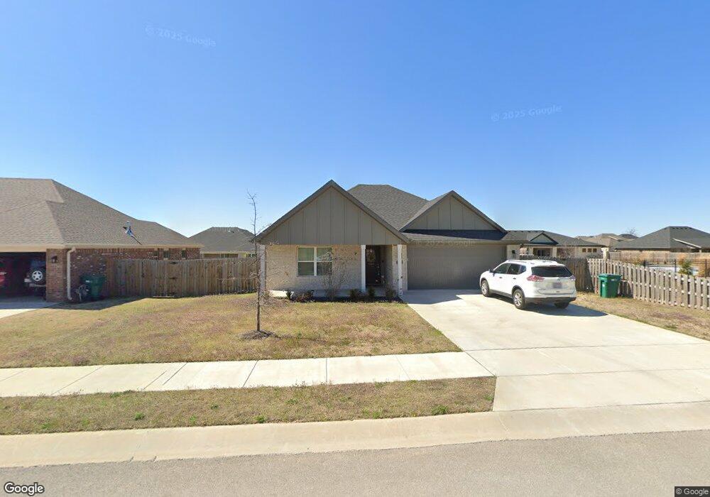 983 Maple View St, Tontitown, AR 72762 - photo 1