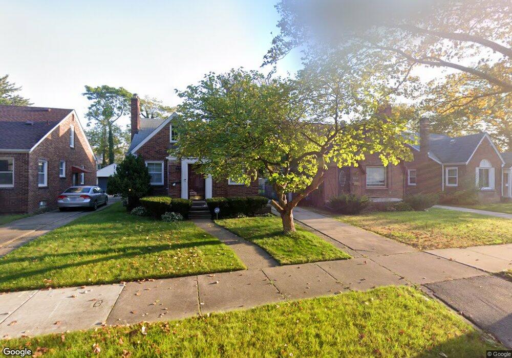 5920 Hillcrest St, Grosse Pointe, MI 48236 - photo 1