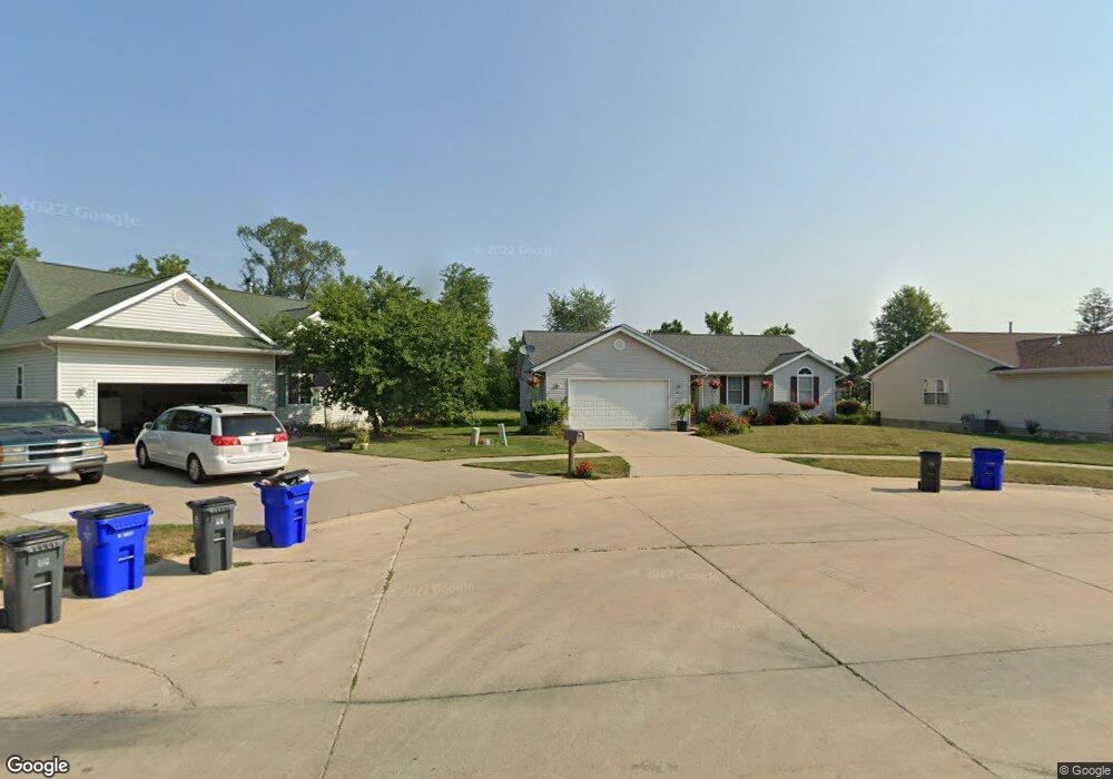 4422 Megan Ct NW, Cedar Rapids, IA 52405 - photo 1