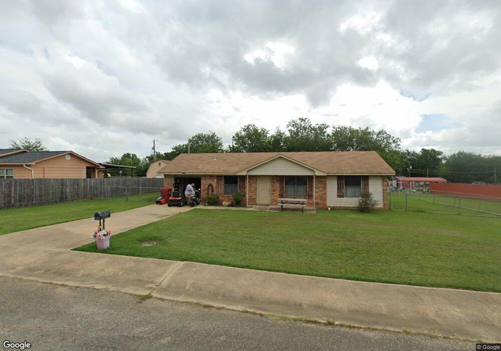 1104 N B St, Hugo, OK 74743 - photo 1