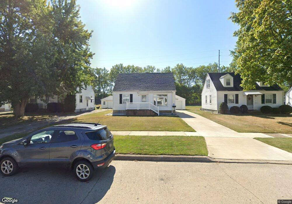 2330 E 35th St, Lorain, OH 44055 - photo 1