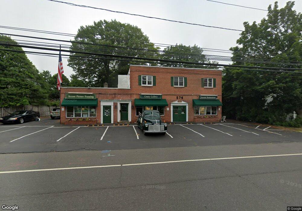 576 Post Rd, Darien, CT 06820 - photo 1