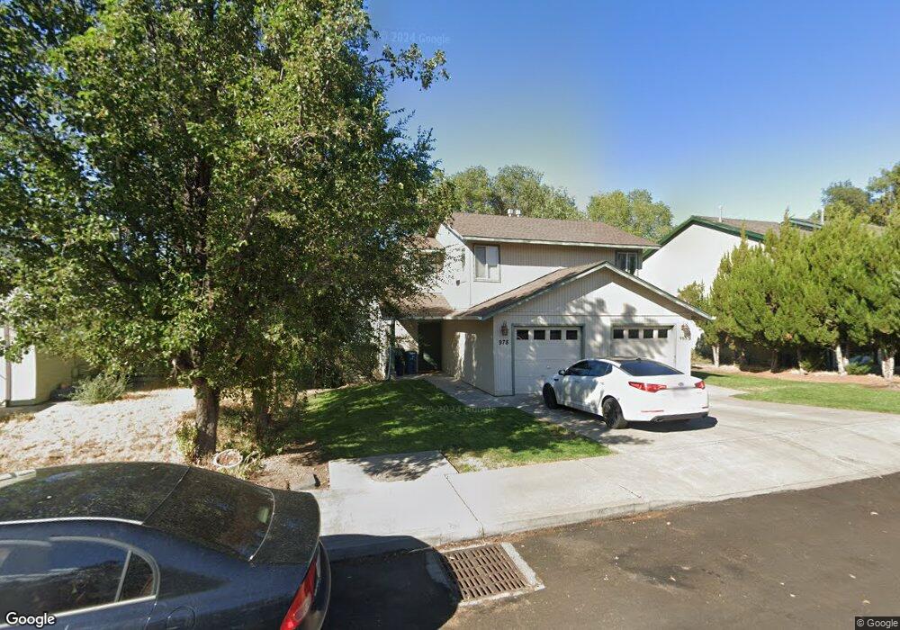 978 NE Hidden Valley Dr, Bend, OR 97701 - photo 1