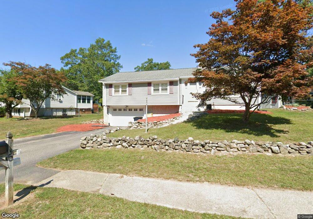 5 Marian Ln, Nashua, NH 03062 - photo 1