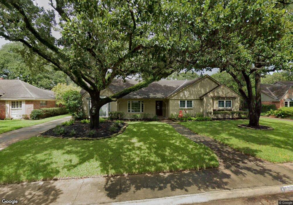 12122 Pebblebrook Dr, Houston, TX 77024 - photo 1