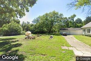 634 Sanford Ave, Nokomis, IL 62075