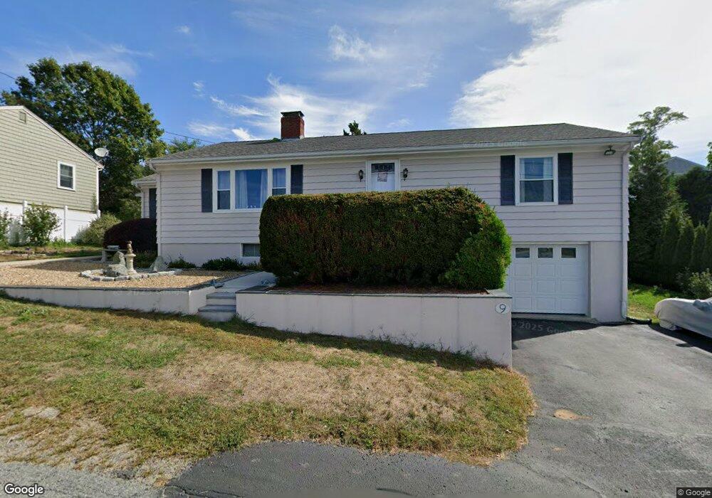 9 Juniper Rd, Gloucester, MA 01930 - photo 1