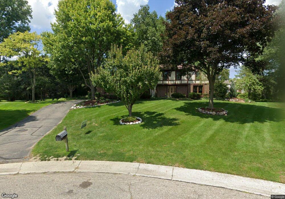 7417 Sandy Creek Ct, Bloomfield Hills, MI 48301 - photo 1
