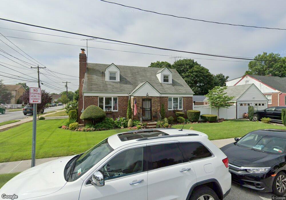 947 Plane Ave, Franklin Square, NY 11010 - photo 1