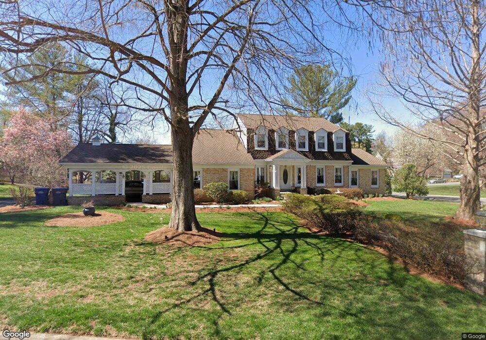 1300 Clayborne House Ct, McLean, VA 22101 - photo 1