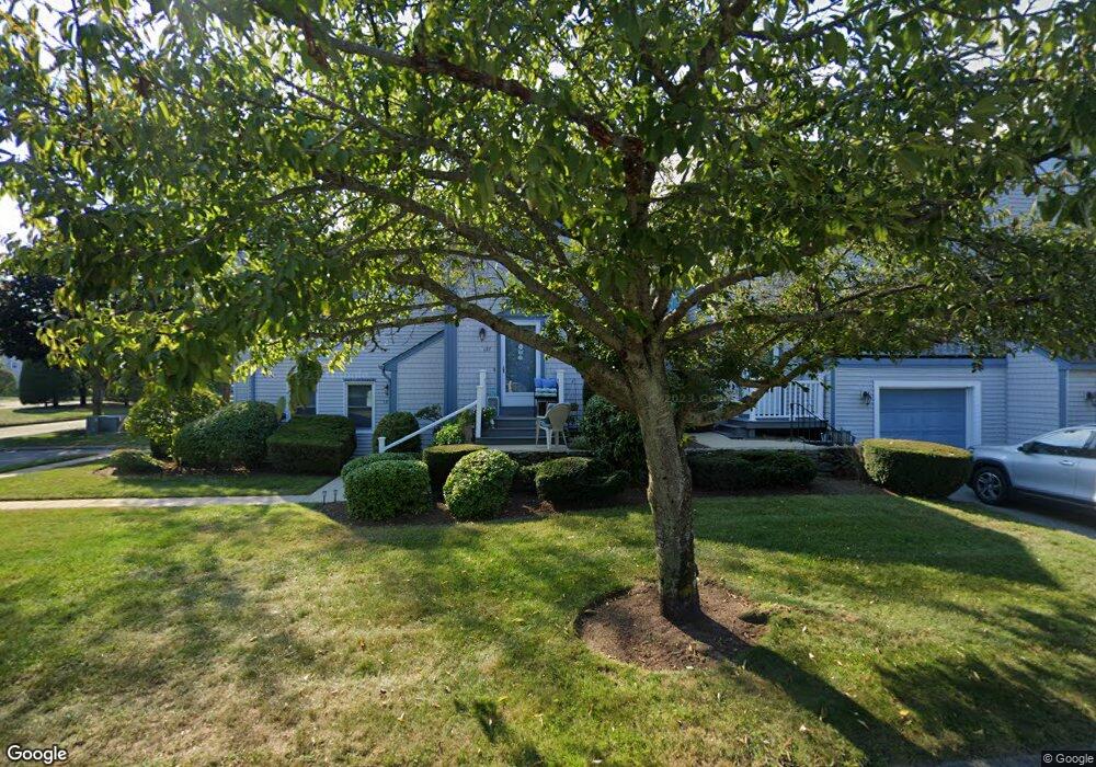 127 Willow Glen Cir unit 127, Warwick, RI 02889 - photo 1