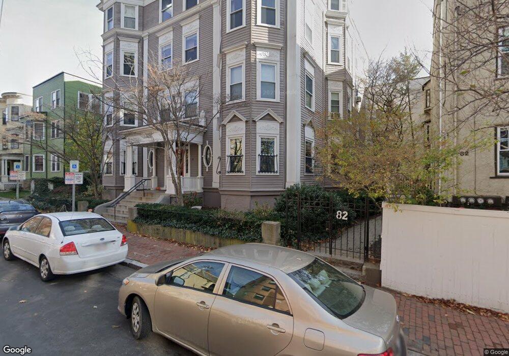 10 Arnold Cir unit 3     10, Cambridge, MA 02139 - photo 1