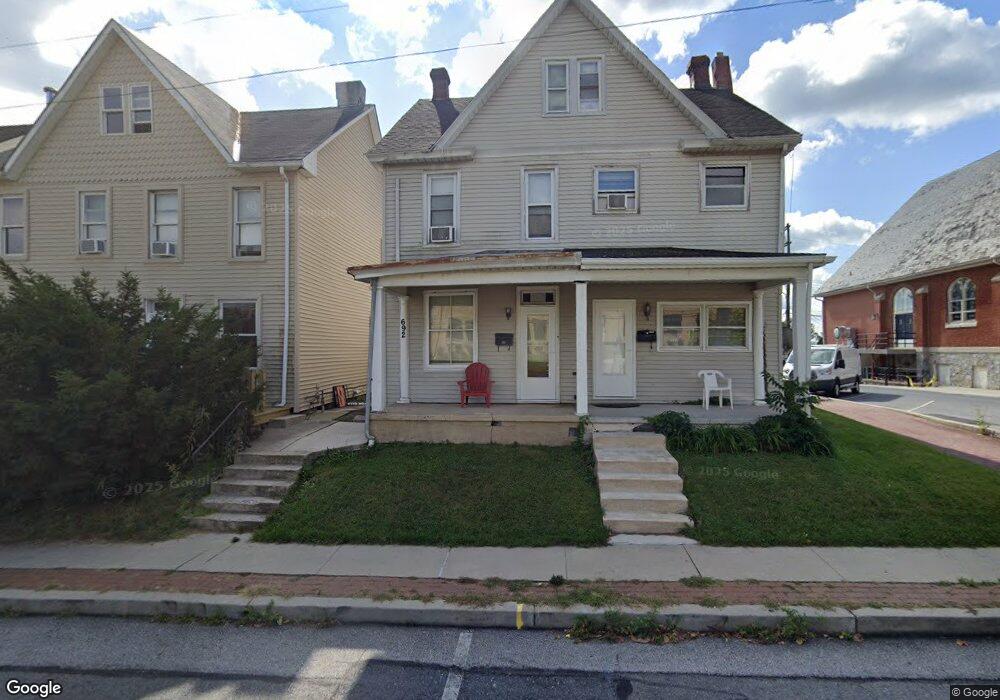 692 Market St, Lemoyne, PA 17043 - photo 1