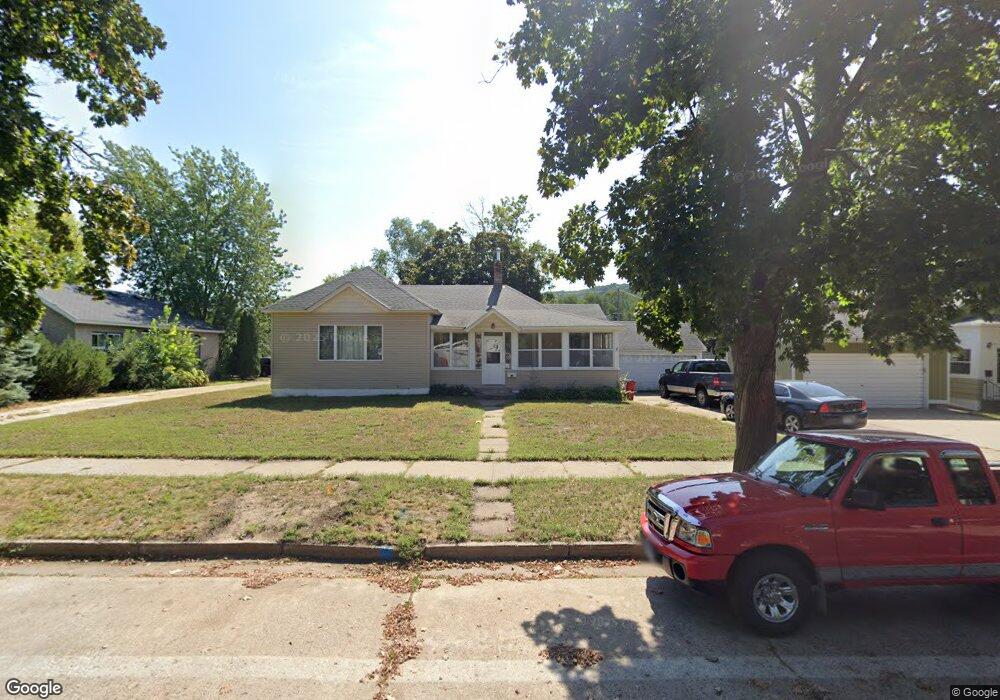 921 W 7th St, Winona, MN 55987 - photo 1