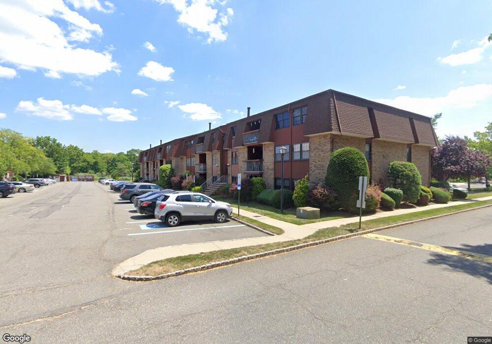 20 Powderhorn Ct, Woodbridge, NJ 07095 - photo 1