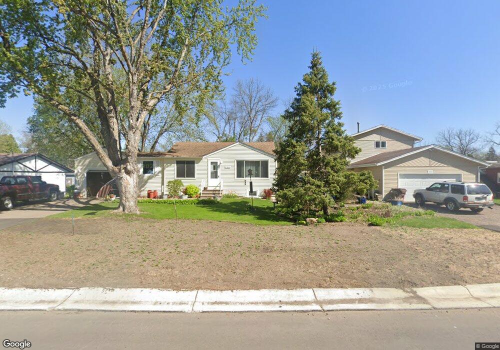 5464 Bryant St, Maple Plain, MN 55359 - photo 1