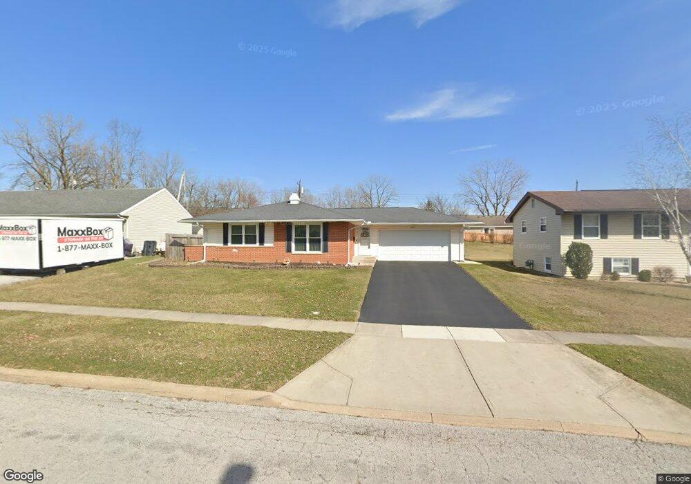 2001 Jennifer Ln, Findlay, OH 45840 - photo 1