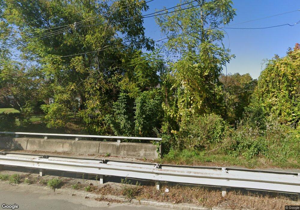 634 Chickering Rd, North Andover, MA 01845 - photo 1