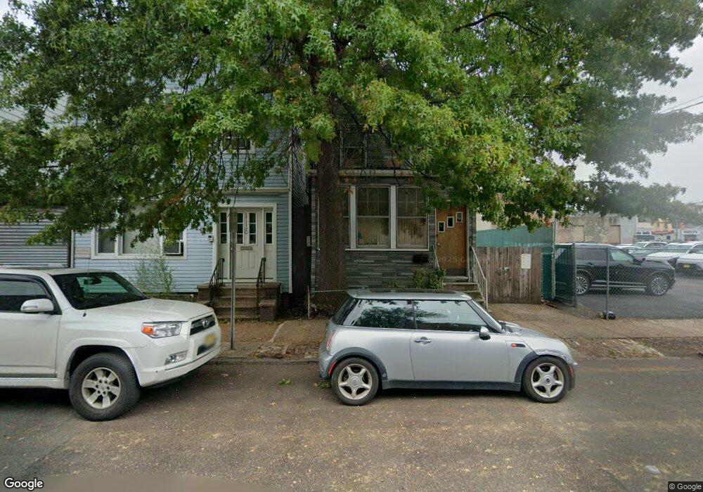 116 Roosevelt Ave, Jersey City, NJ 07304 - photo 1