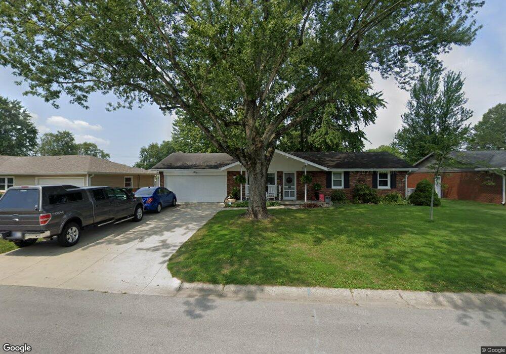 2800 Wedgewood Dr, Columbus, IN 47203 - photo 1