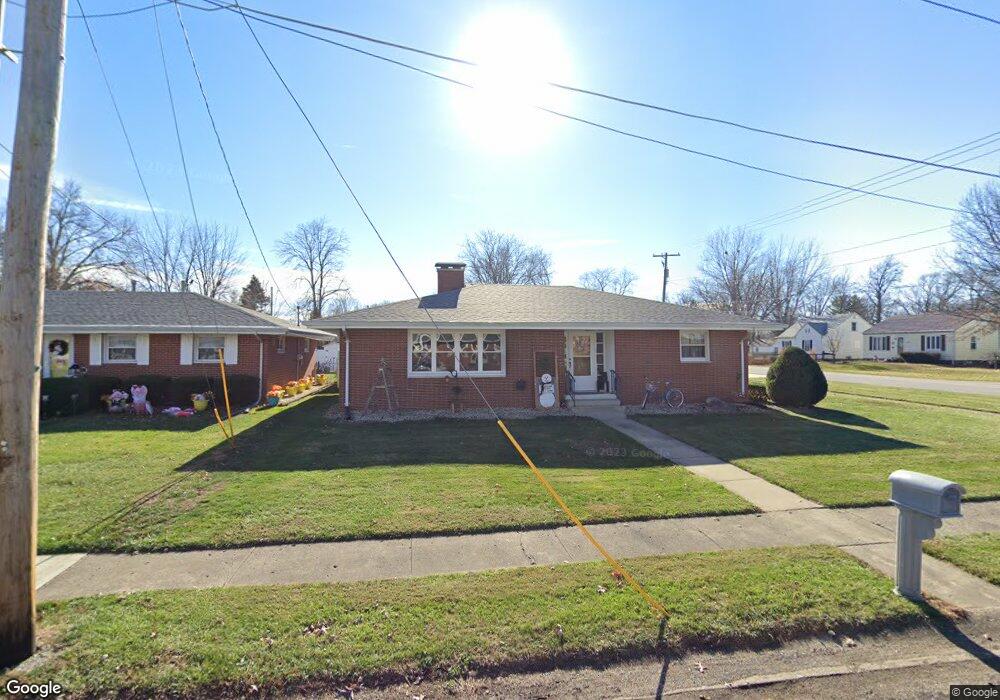 904 N 33rd St, Mattoon, IL 61938 - photo 1