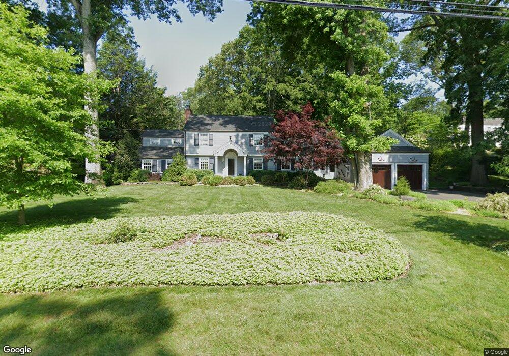 310 N Cedar Rd, Fairfield, CT 06824 - photo 1