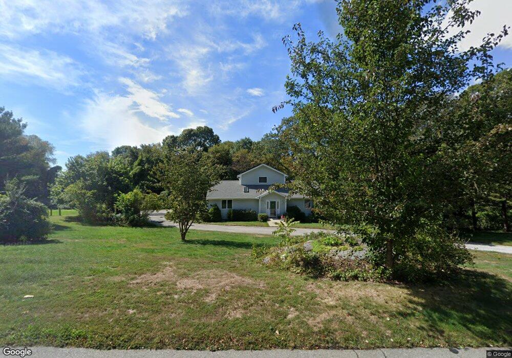 511 Groton Long Point Rd, Groton, CT 06340 - photo 1