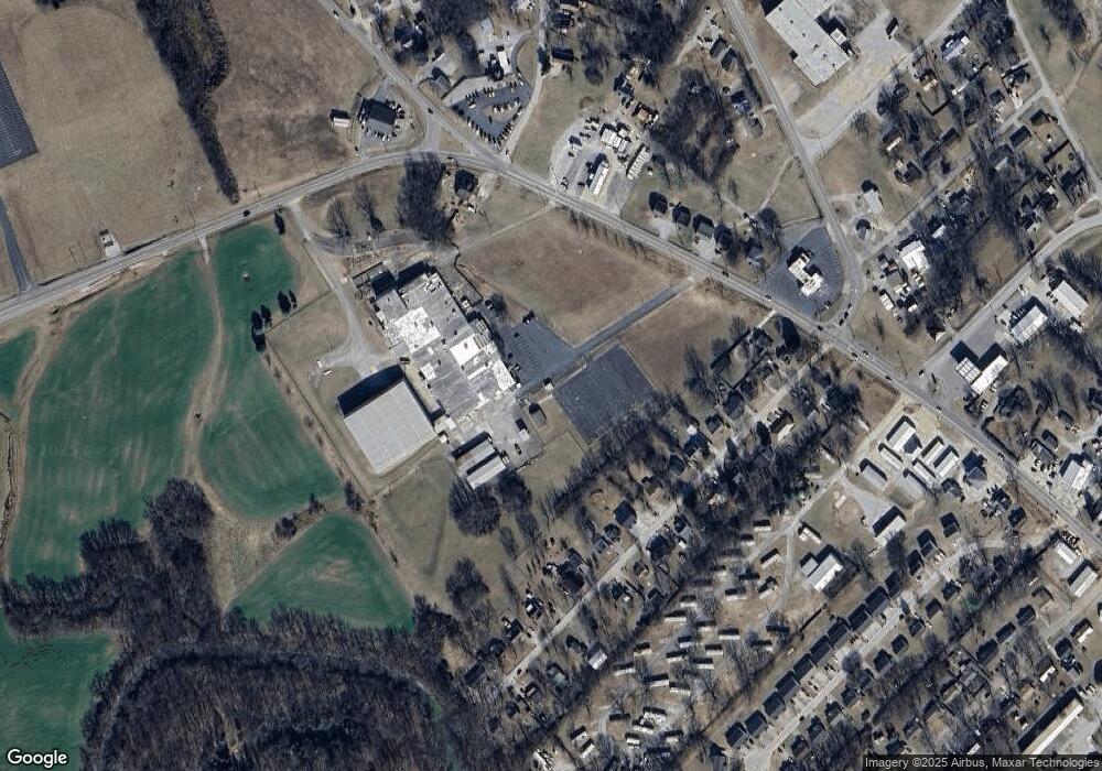 1813 W 7th St, Hopkinsville, KY 42240 - photo 1