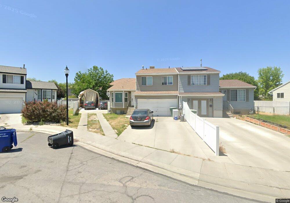 8824 S Oak Ln, West Jordan, UT 84088 - photo 1