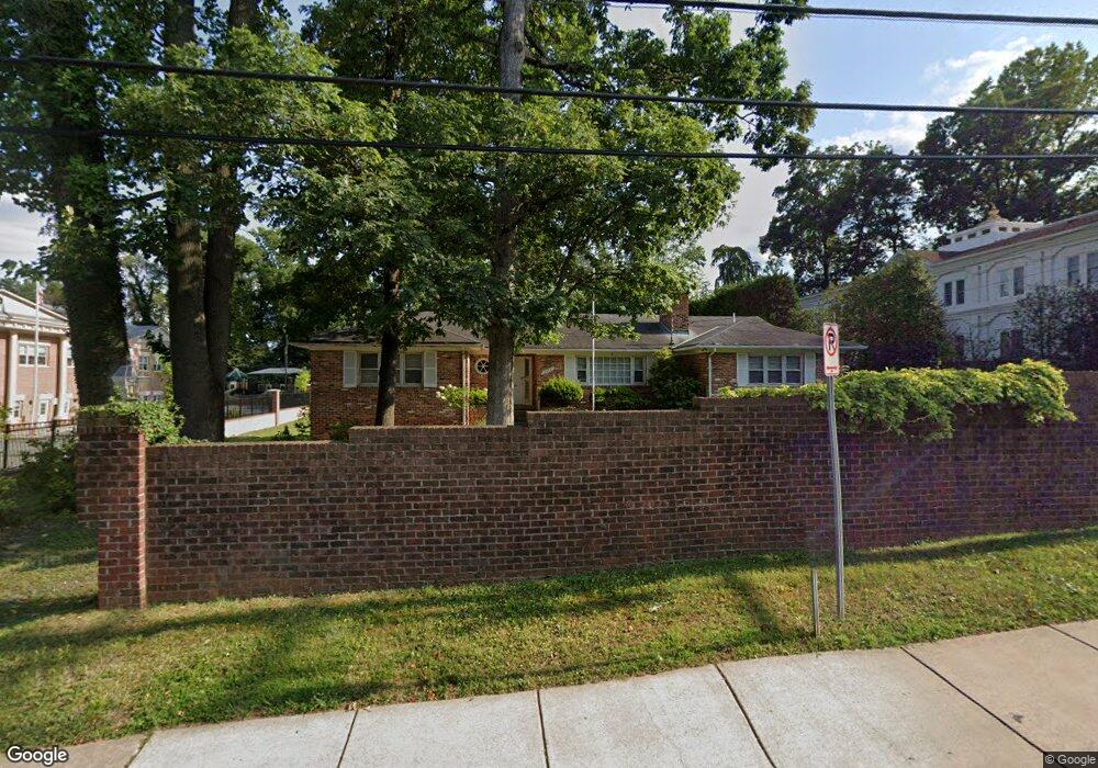 5500 Edson Ln, Rockville, MD 20852 - photo 1