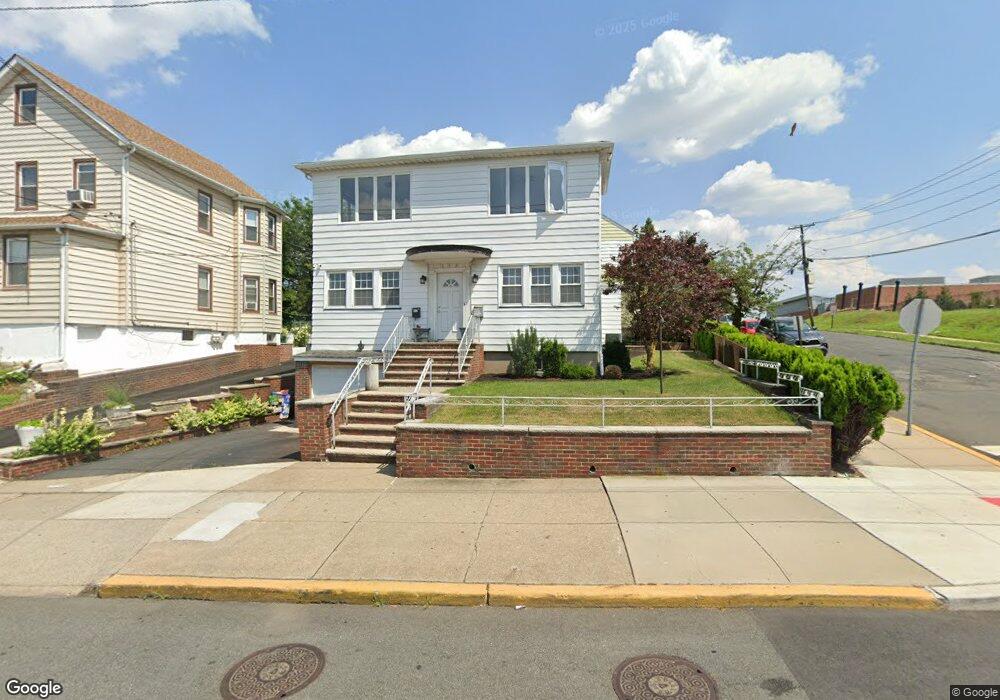 366 Ridge Rd unit 1, Lyndhurst, NJ 07071 - photo 1