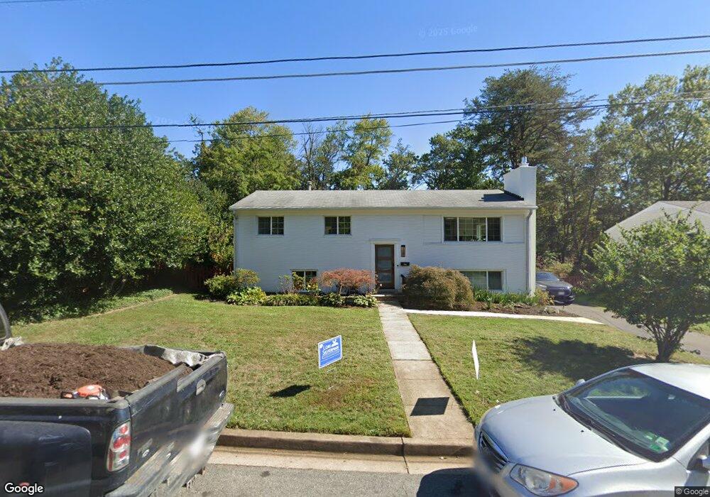 241 Irving St, Falls Church, VA 22046 - photo 1