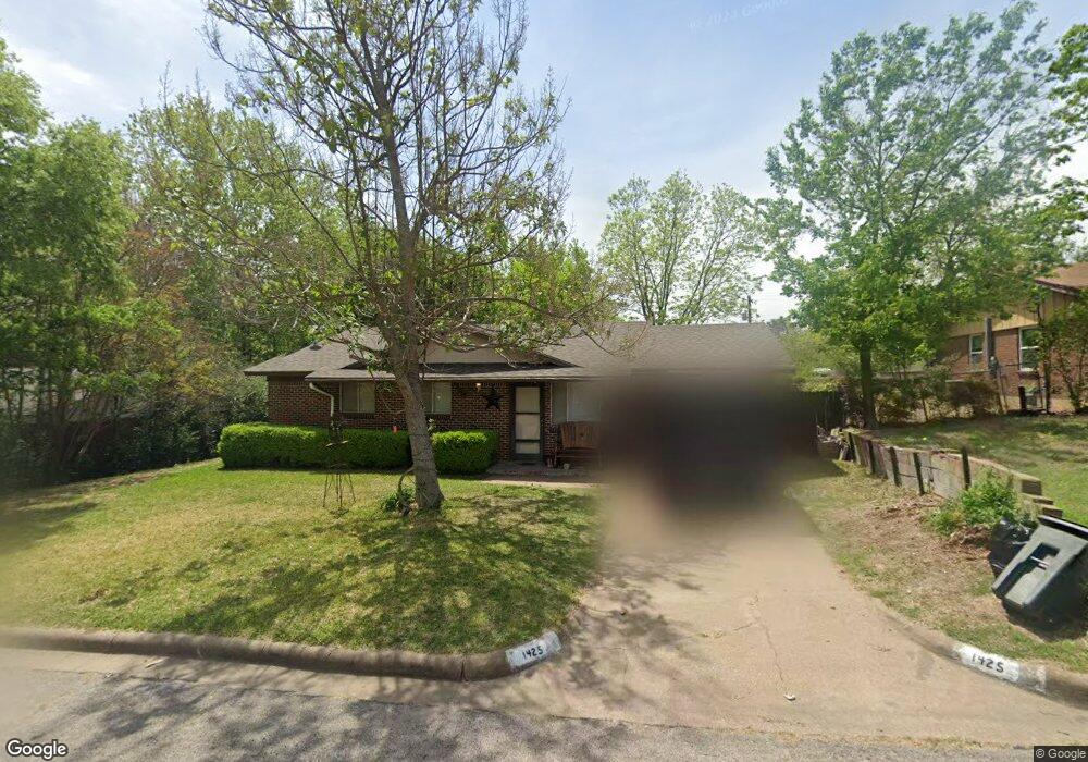 1425 W Ball St, Weatherford, TX 76086 - photo 1